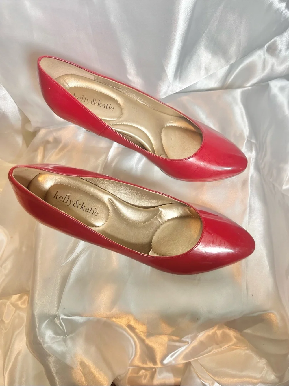 Red Patent Mid-Heel Pumps - Women's Dress Shoes
